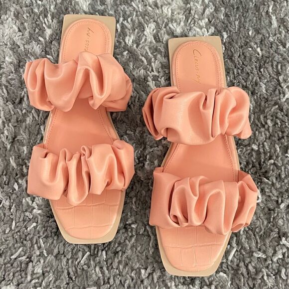 NWOB Circus by Sam Edelman Iggy Sandals - Picture 1 of 12